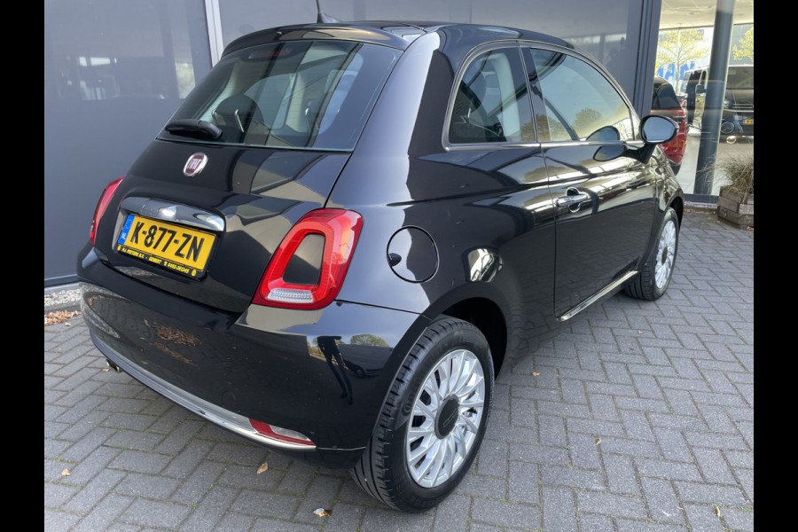 Fiat 500 1.2 Lounge Cruise control - Licht metalen velgen - Navigatie - Panoramadak - Parkeersensoren achter - regensensor - mistlampen - lederen stuurwiel