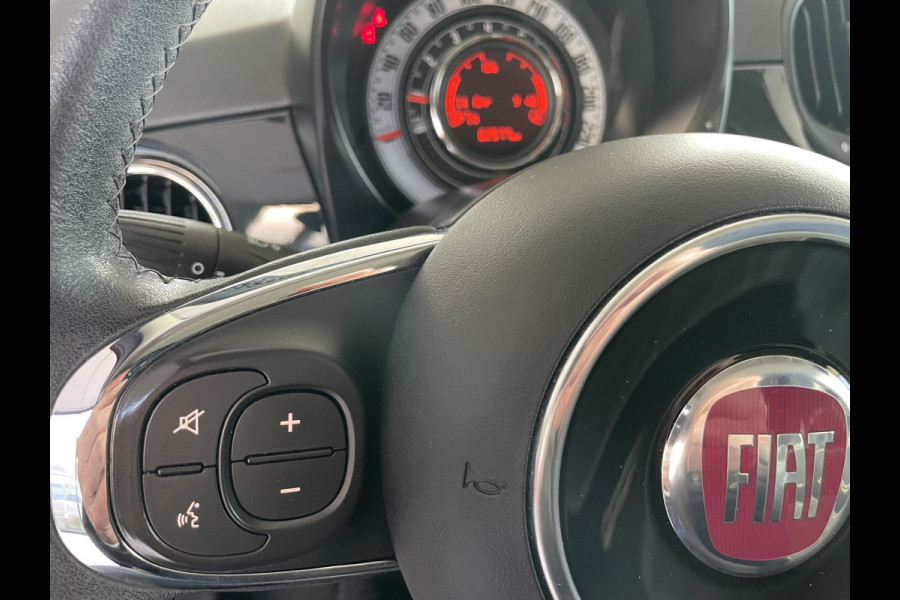 Fiat 500 1.2 Lounge Cruise control - Licht metalen velgen - Navigatie - Panoramadak - Parkeersensoren achter - regensensor - mistlampen - lederen stuurwiel