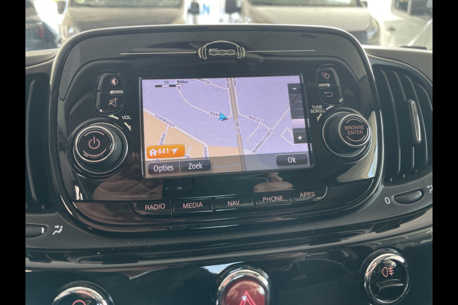 Fiat 500 1.2 Lounge Cruise control - Licht metalen velgen - Navigatie - Panoramadak - Parkeersensoren achter - regensensor - mistlampen - lederen stuurwiel