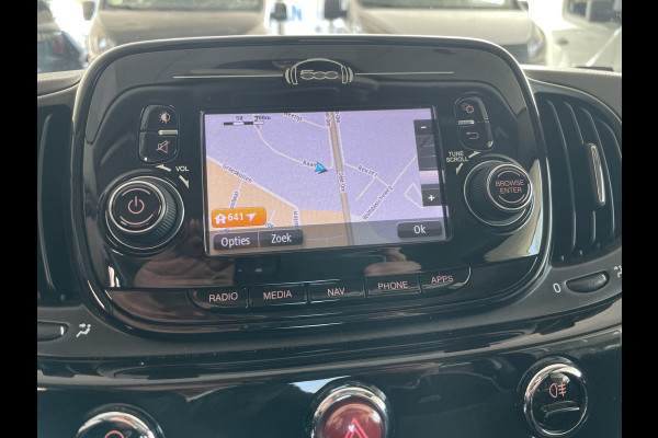 Fiat 500 1.2 Lounge Cruise control - Licht metalen velgen - Navigatie - Panoramadak - Parkeersensoren achter - regensensor - mistlampen - lederen stuurwiel