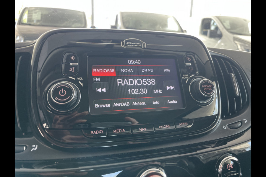 Fiat 500 1.2 Lounge Cruise control - Licht metalen velgen - Navigatie - Panoramadak - Parkeersensoren achter - regensensor - mistlampen - lederen stuurwiel