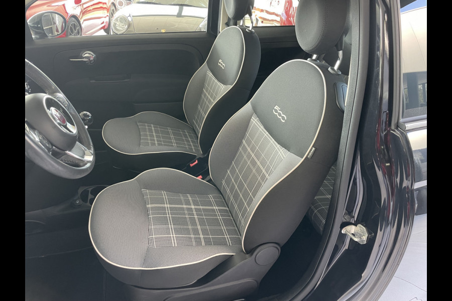 Fiat 500 1.2 Lounge Cruise control - Licht metalen velgen - Navigatie - Panoramadak - Parkeersensoren achter - regensensor - mistlampen - lederen stuurwiel