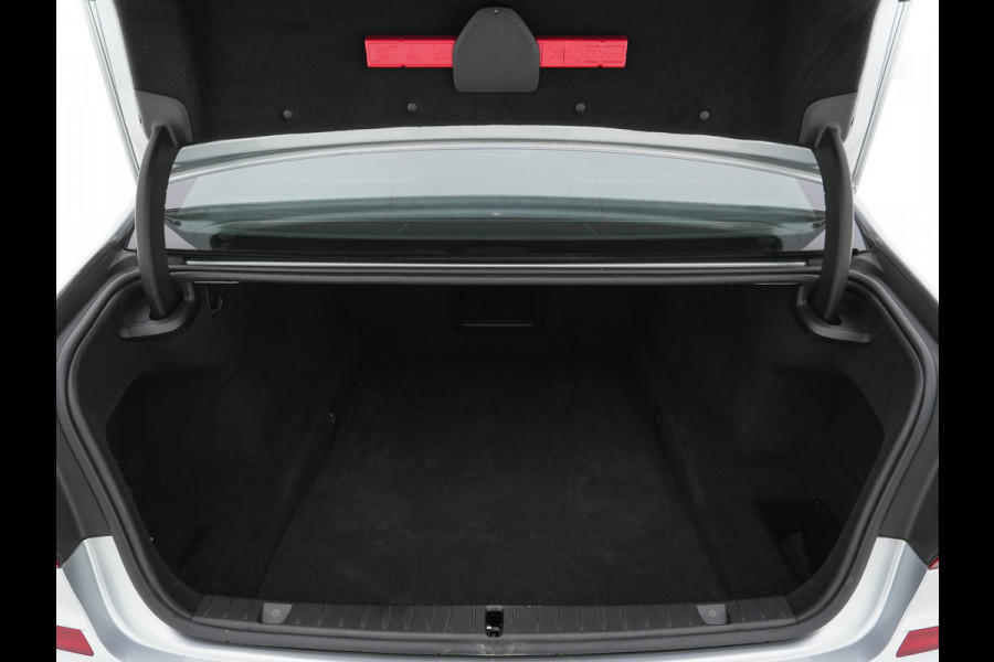 BMW 7 Serie 740d xDrive High Executive M-Sport-Pack Aut. *PANO | NAPPA-FULL-LEATHER | ADAPT.CRUISE | LASER-LED | SOFT-CLOSE | BOWERS/WILKINS-AUDIO | MEMORY-PACK | BLINDSPOT | TOP-VIEW | DAB+ | HEAD-UP | SHIFT-PADDLES | KEYLESS | 20''ALU*