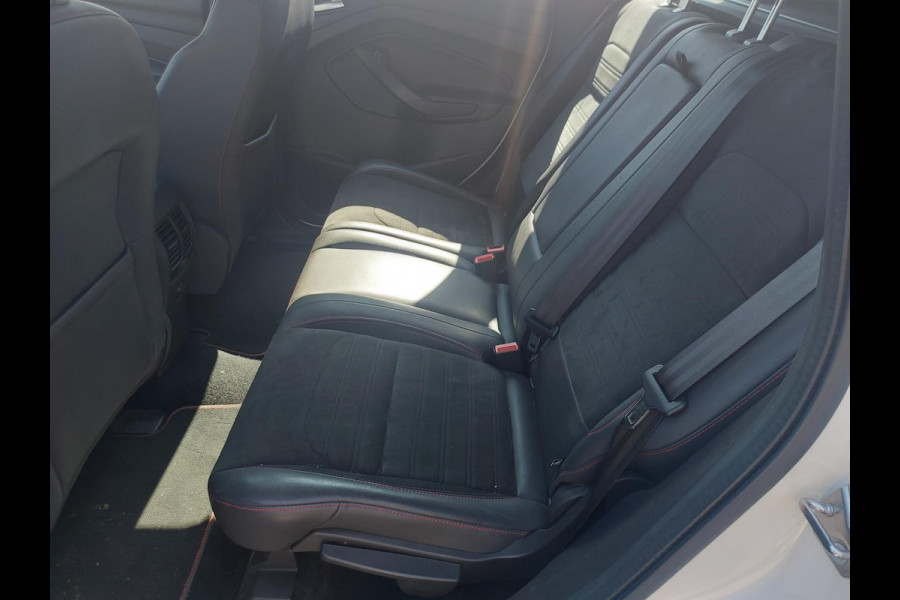 Ford Kuga 1.5 EcoBoost ST Line,Parelmoer wit,afneembare trekhaak,