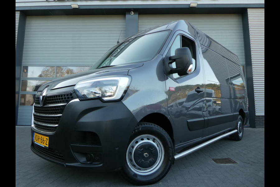 Renault Master T35 2.3 dCi 135 L2H2 airco , navigatie , camera