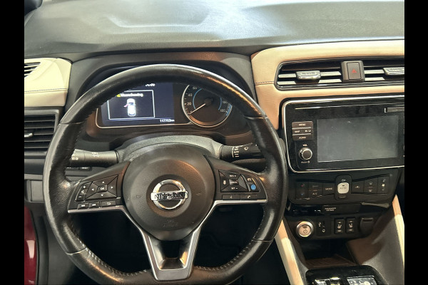 Nissan Leaf Tekna 40 kWh | Stoelverwarming | Lederen Bekleding | | SoH (batterijcheck) 85 % score!