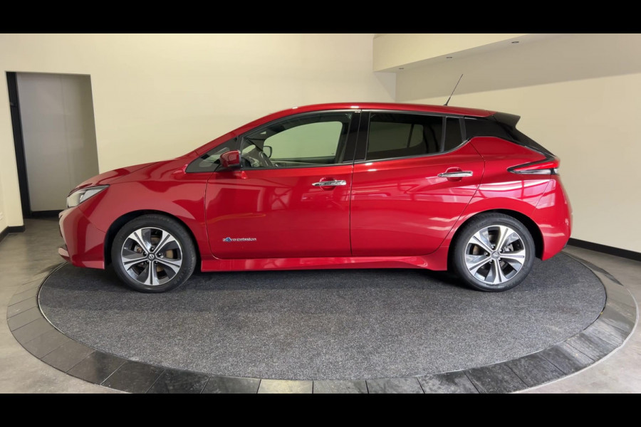 Nissan Leaf Tekna 40 kWh | Stoelverwarming | Lederen Bekleding | | SoH (batterijcheck) 85 % score!