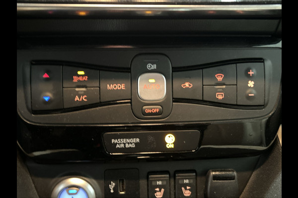 Nissan Leaf Tekna 40 kWh | Stoelverwarming | Lederen Bekleding | | SoH (batterijcheck) 85 % score!