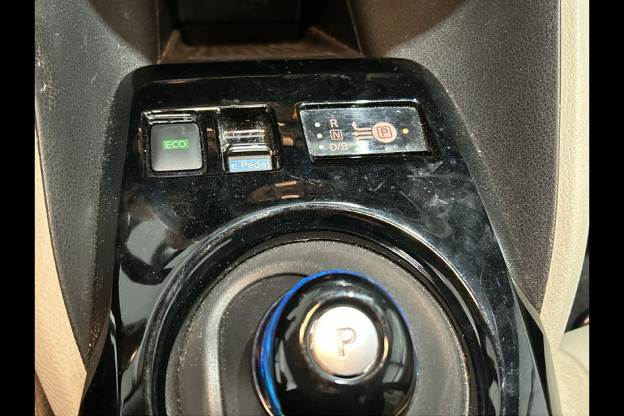 Nissan Leaf Tekna 40 kWh | Stoelverwarming | Lederen Bekleding | | SoH (batterijcheck) 85 % score!