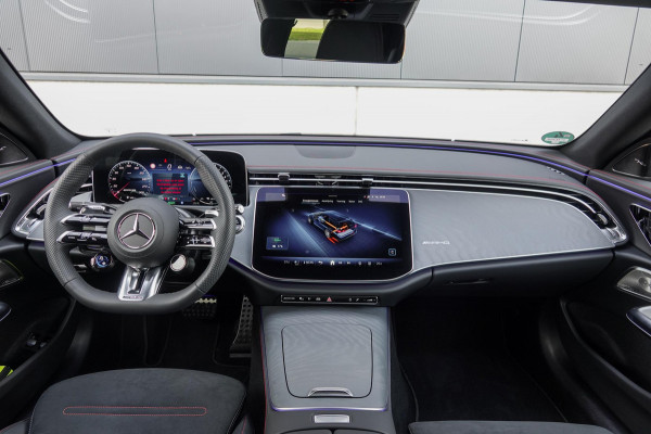 Mercedes-Benz E-Klasse Estate AMG 53 4MATIC+ *Burmester / Panorama / Surround-view / Memory / Elektr. trekhaak*