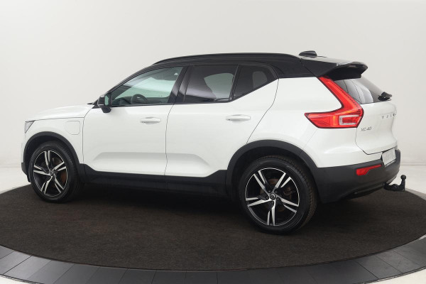 Volvo XC40 1.5 T5 Recharge R Design | Stoel & stuurverwarming | 360 camera | Adaptive cruise | Trekhaak | Harman/Kardon | Carplay | Full LED
