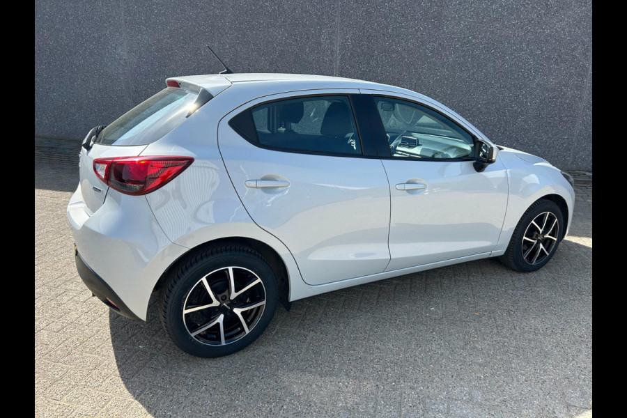 Mazda 2 1.5 Skyactiv-G S | BLUETOOTH | AUX/USB | STOELVERWARMING | CC | PDC | APK T/M 11-4-2027 | 1 JAAR BOVAG-GARANTIE | TOPSTAAT