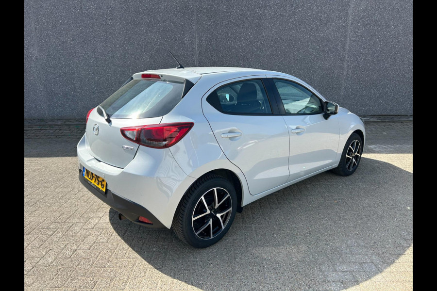 Mazda 2 1.5 Skyactiv-G S | BLUETOOTH | AUX/USB | STOELVERWARMING | CC | PDC | APK T/M 11-4-2027 | 1 JAAR BOVAG-GARANTIE | TOPSTAAT