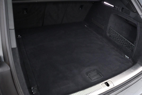 Audi A4 35 TFSI S edition | Stoelverwarming | B&O 3D Sound | Camera | Sportstoelen | Carplay | Full LED | Half leder | Virtual Cockpit | Navigatie | S Line