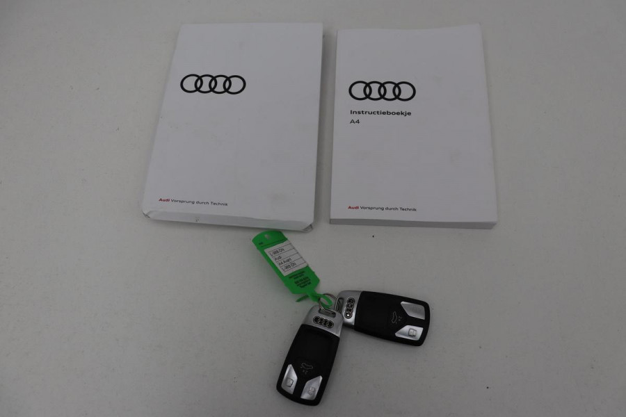 Audi A4 35 TFSI S edition | Stoelverwarming | B&O 3D Sound | Camera | Sportstoelen | Carplay | Full LED | Half leder | Virtual Cockpit | Navigatie | S Line