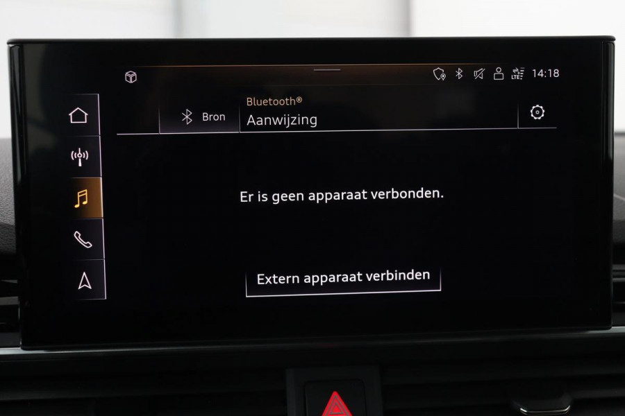 Audi A4 35 TFSI S edition | Stoelverwarming | B&O 3D Sound | Camera | Sportstoelen | Carplay | Full LED | Half leder | Virtual Cockpit | Navigatie | S Line