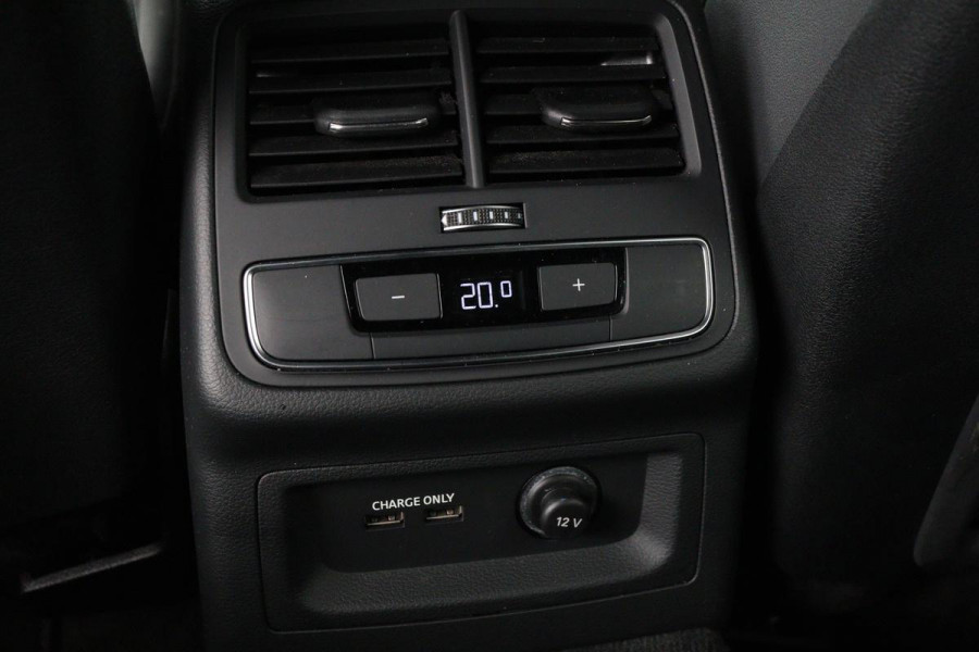 Audi A4 35 TFSI S edition | Stoelverwarming | B&O 3D Sound | Camera | Sportstoelen | Carplay | Full LED | Half leder | Virtual Cockpit | Navigatie | S Line