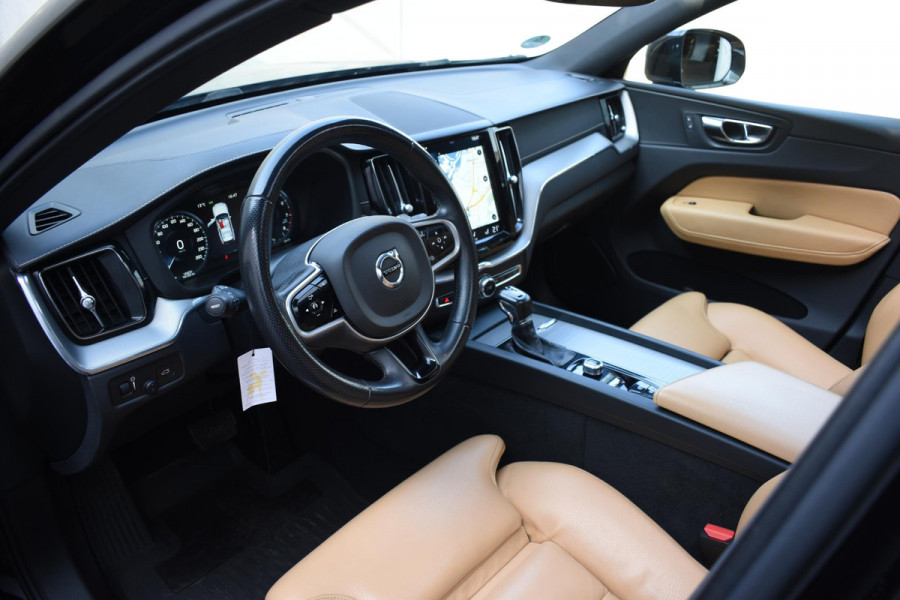 Volvo XC60 T5 250PK AWD Inscription / Navigatie / Cruise Control / Panorama Dak / Leder / LM Velgen /
