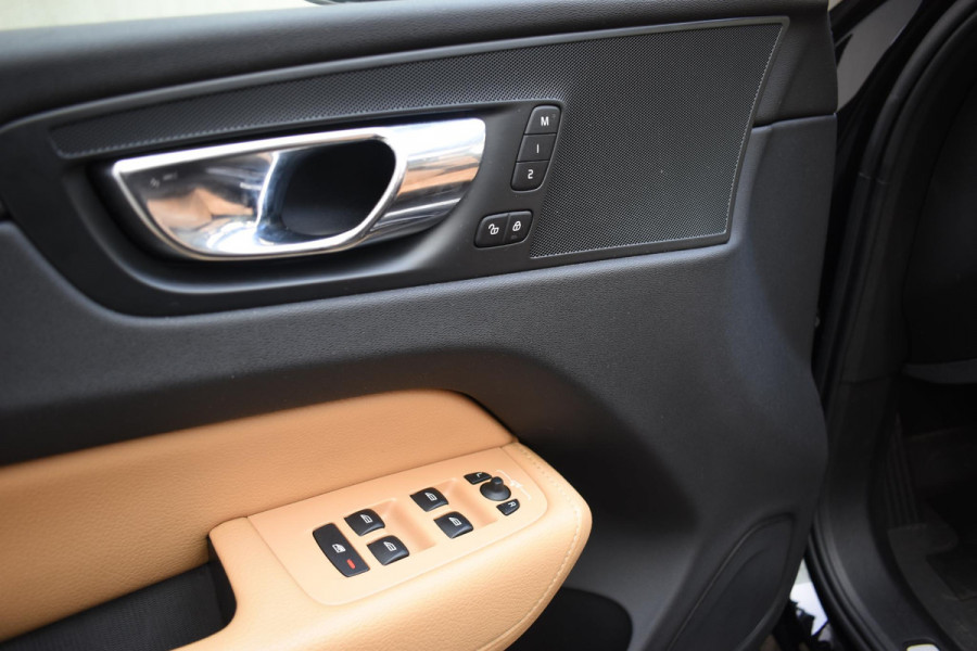 Volvo XC60 T5 250PK AWD Inscription / Navigatie / Cruise Control / Panorama Dak / Leder / LM Velgen /