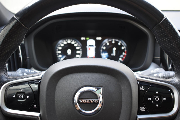Volvo XC60 T5 250PK AWD Inscription / Navigatie / Cruise Control / Panorama Dak / Leder / LM Velgen /