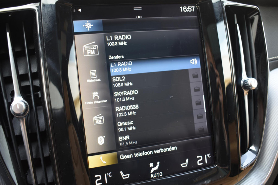 Volvo XC60 T5 250PK AWD Inscription / Navigatie / Cruise Control / Panorama Dak / Leder / LM Velgen /