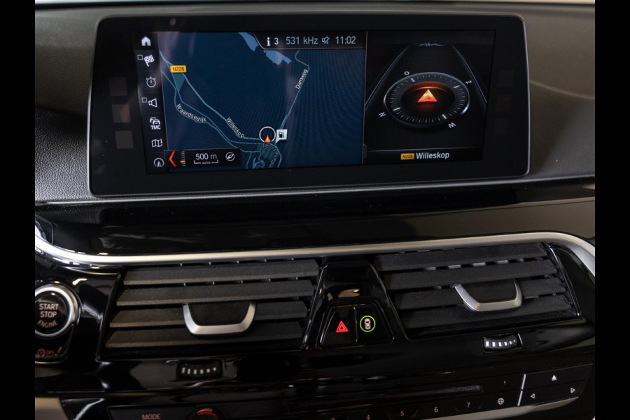BMW 5 Serie 540i High Executive / 340pk / Leder / Achteruitrijcamera / Led