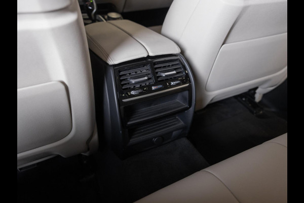 BMW 5 Serie 540i High Executive / 340pk / Leder / Achteruitrijcamera / Led