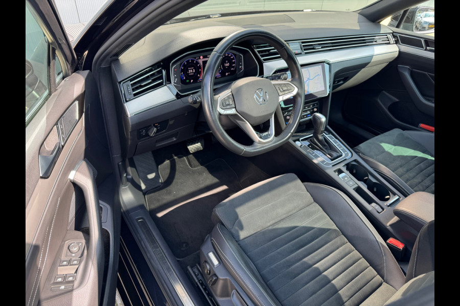 Volkswagen Passat Variant 1.5 TSI * R-Line * Pano dak * Trekhaak * Digi teller * AppleCarPlay *