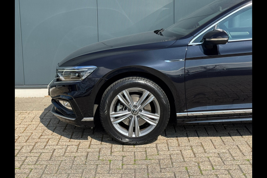 Volkswagen Passat Variant 1.5 TSI * R-Line * Pano dak * Trekhaak * Digi teller * AppleCarPlay *