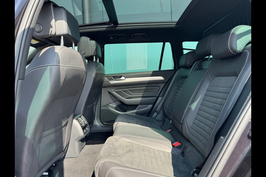 Volkswagen Passat Variant 1.5 TSI * R-Line * Pano dak * Trekhaak * Digi teller * AppleCarPlay *