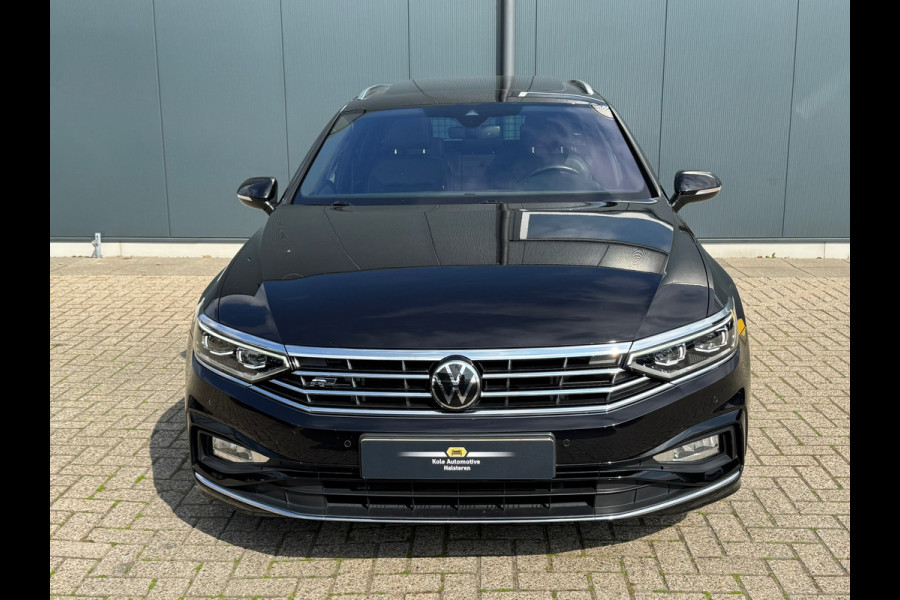 Volkswagen Passat Variant 1.5 TSI * R-Line * Pano dak * Trekhaak * Digi teller * AppleCarPlay *