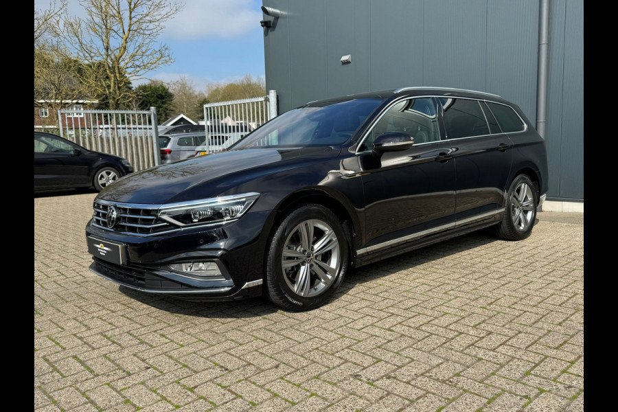 Volkswagen Passat Variant 1.5 TSI * R-Line * Pano dak * Trekhaak * Digi teller * AppleCarPlay *