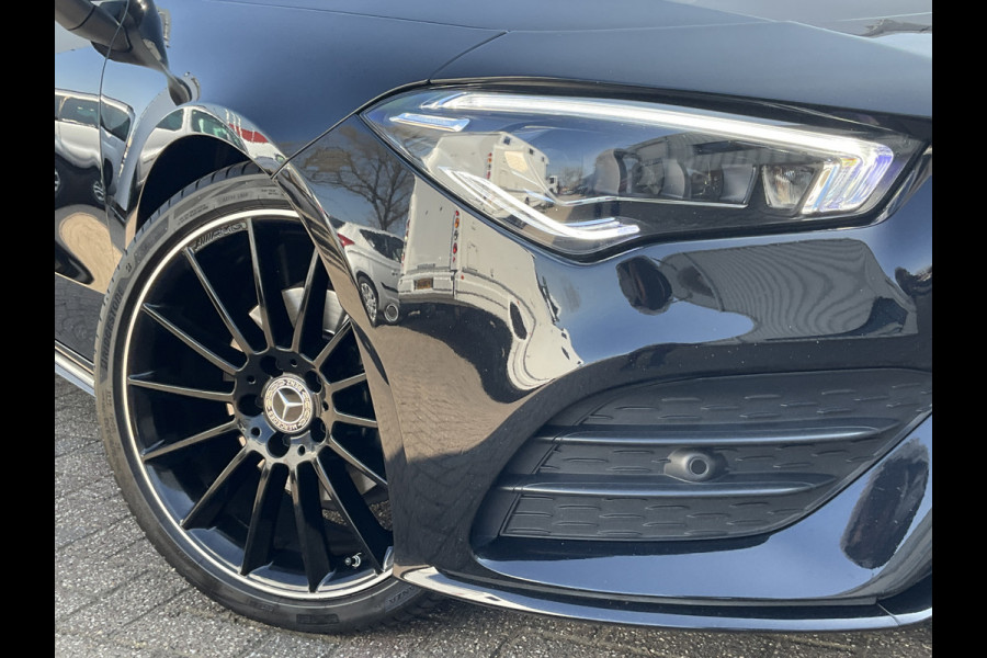 Mercedes-Benz CLA-Klasse 200 164pk Premium Plus AMG Pano.dak Sfeerverl. Stoelverw.