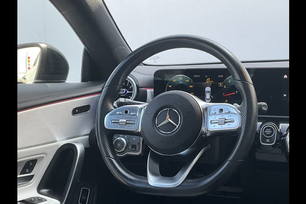 Mercedes-Benz CLA-Klasse 200 164pk Premium Plus AMG Pano.dak Sfeerverl. Stoelverw.