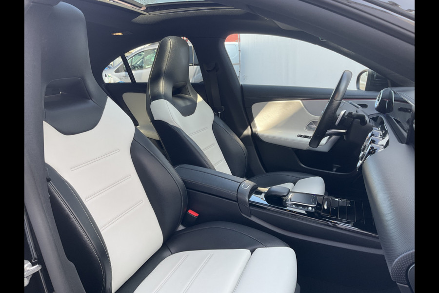Mercedes-Benz CLA-Klasse 200 164pk Premium Plus AMG Pano.dak Sfeerverl. Stoelverw.