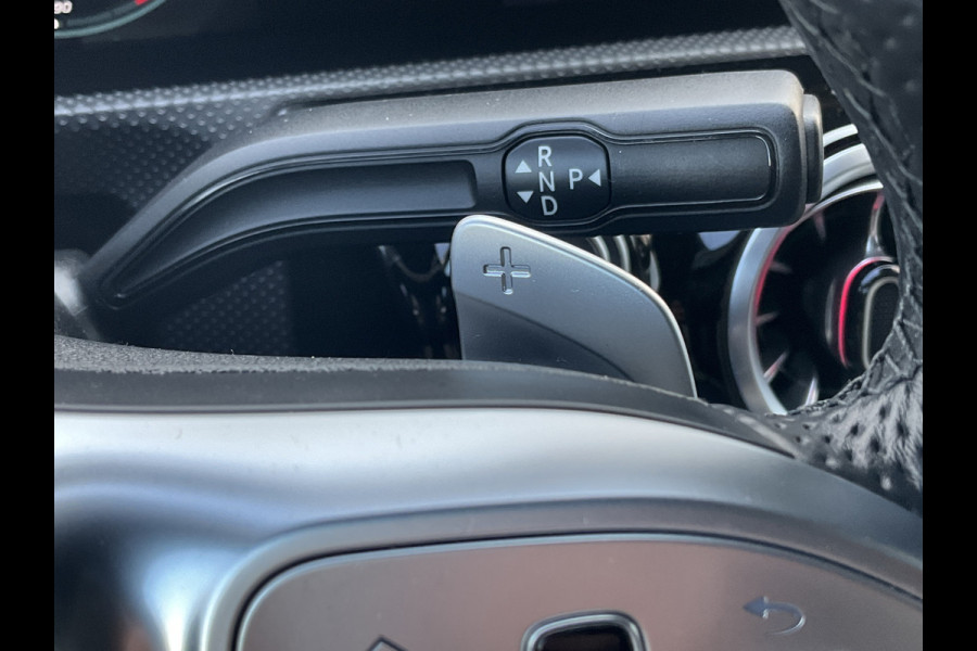 Mercedes-Benz CLA-Klasse 200 164pk Premium Plus AMG Pano.dak Sfeerverl. Stoelverw.