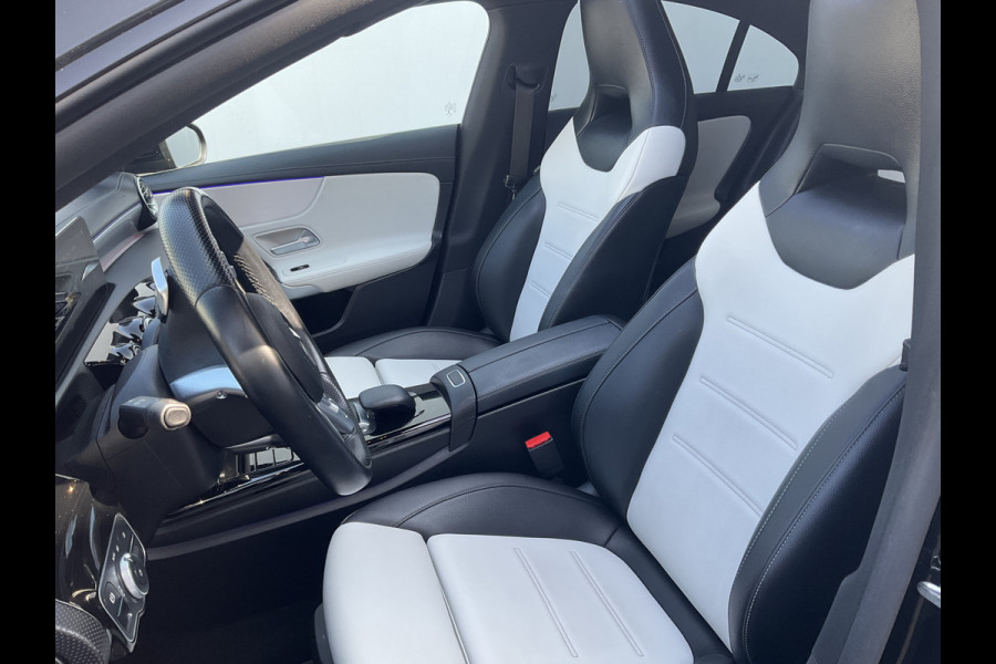 Mercedes-Benz CLA-Klasse 200 164pk Premium Plus AMG Pano.dak Sfeerverl. Stoelverw.