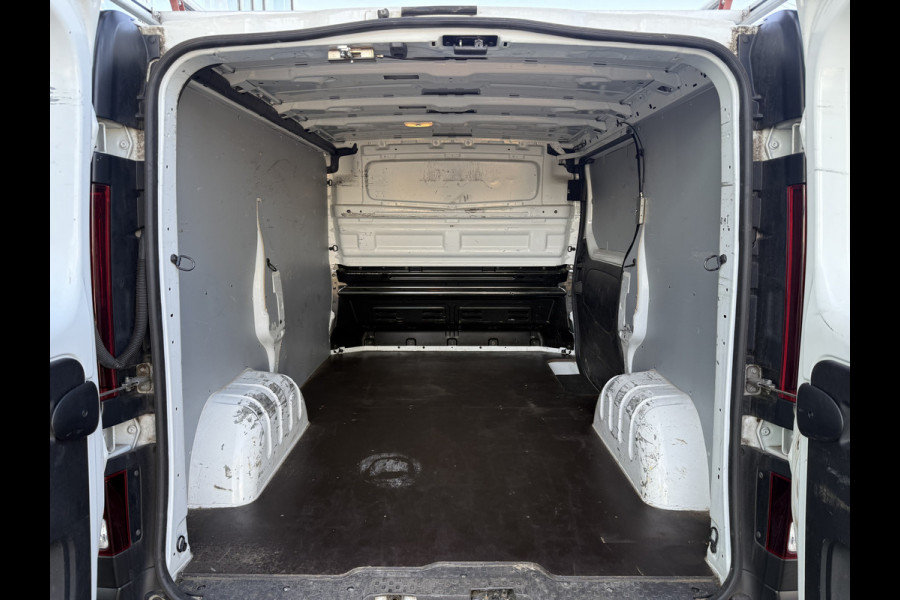 Renault Trafic 1.6 dCi 95 T27 L1H1 Comfort | NL-auto | LED | Trekhaak | Imperiaal | Cruisec.