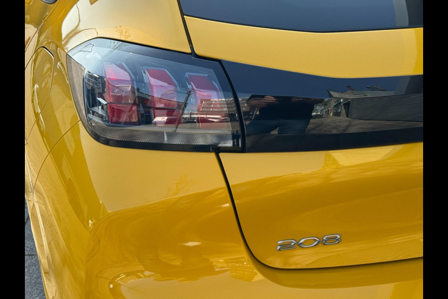 Peugeot 208 1.2 PureTech STYLE Edition - Apple CarPlay Navigatie I LED I PDC I Airco I Sport velgen I Dealer onderhouden