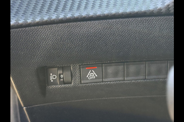 Peugeot 208 1.2 PureTech STYLE Edition - Apple CarPlay Navigatie I LED I PDC I Airco I Sport velgen I Dealer onderhouden
