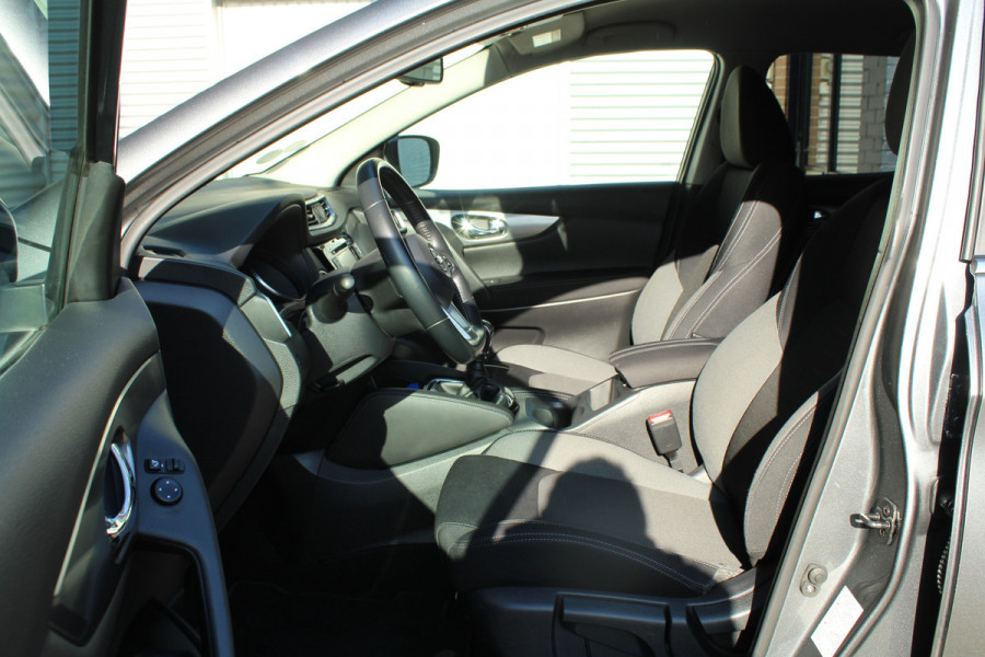 Nissan QASHQAI 1.6 164pk N-Connecta NL-Auto NAP Clima Cruise Navi 360 Camera 18"LMV Trekhaak 1500kg