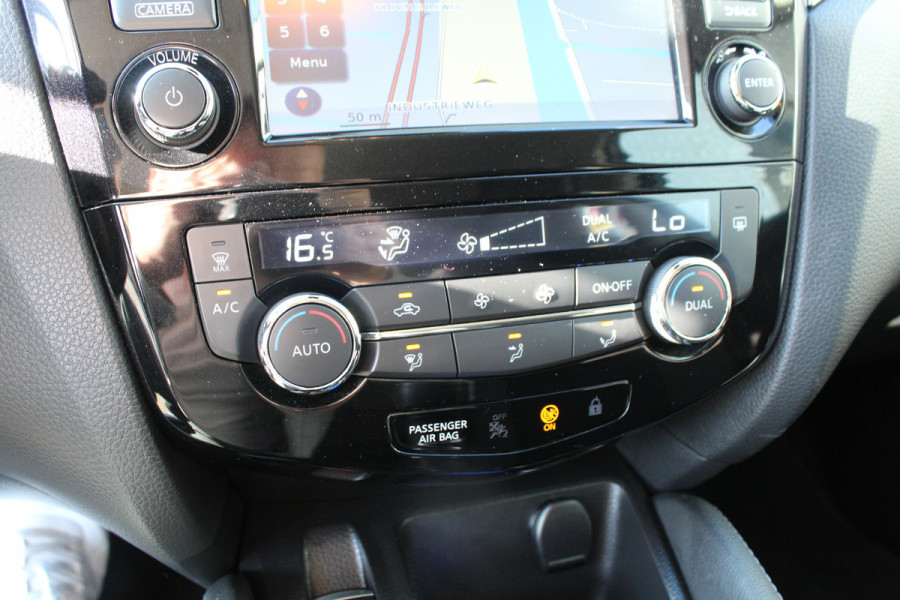 Nissan QASHQAI 1.6 164pk N-Connecta NL-Auto NAP Clima Cruise Navi 360 Camera 18"LMV Trekhaak 1500kg