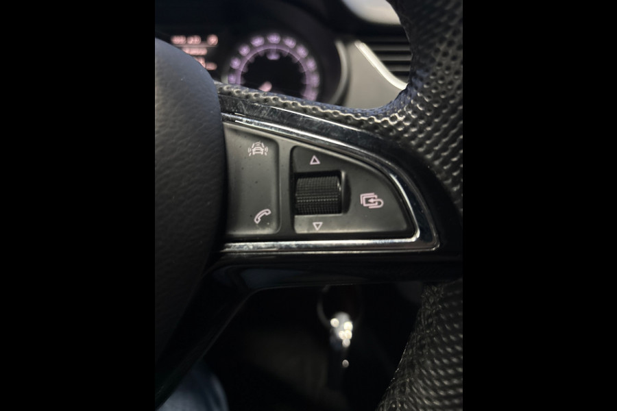 Škoda Octavia Combi 1.0 TSI Greentech Ambition Business Trekhaak, Carplay, Navi, Clima,