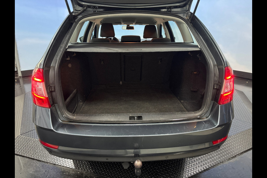 Škoda Octavia Combi 1.0 TSI Greentech Ambition Business Trekhaak, Carplay, Navi, Clima,