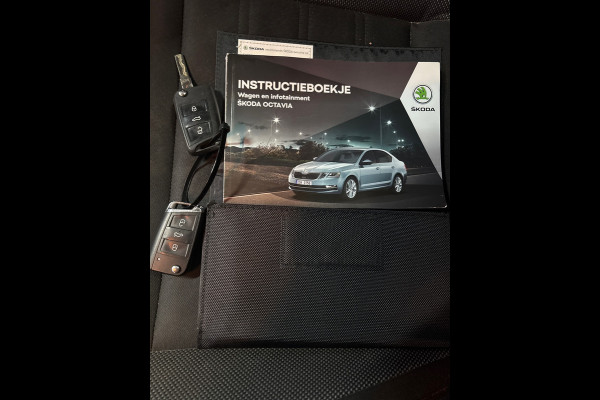 Škoda Octavia Combi 1.0 TSI Greentech Ambition Business Trekhaak, Carplay, Navi, Clima,
