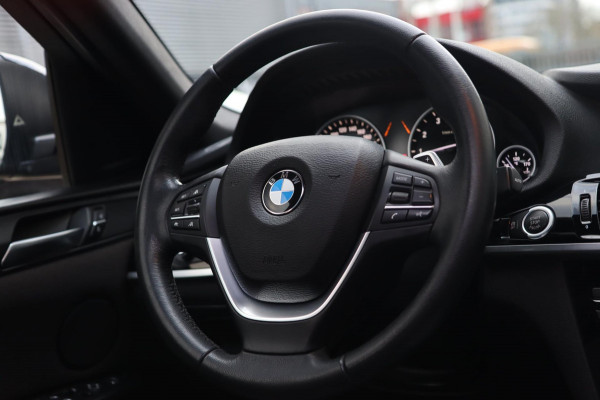 BMW X4 XDrive20i / PANODAK / HUD / KEYLESS / DODEHOEK / MEMORY / 18''