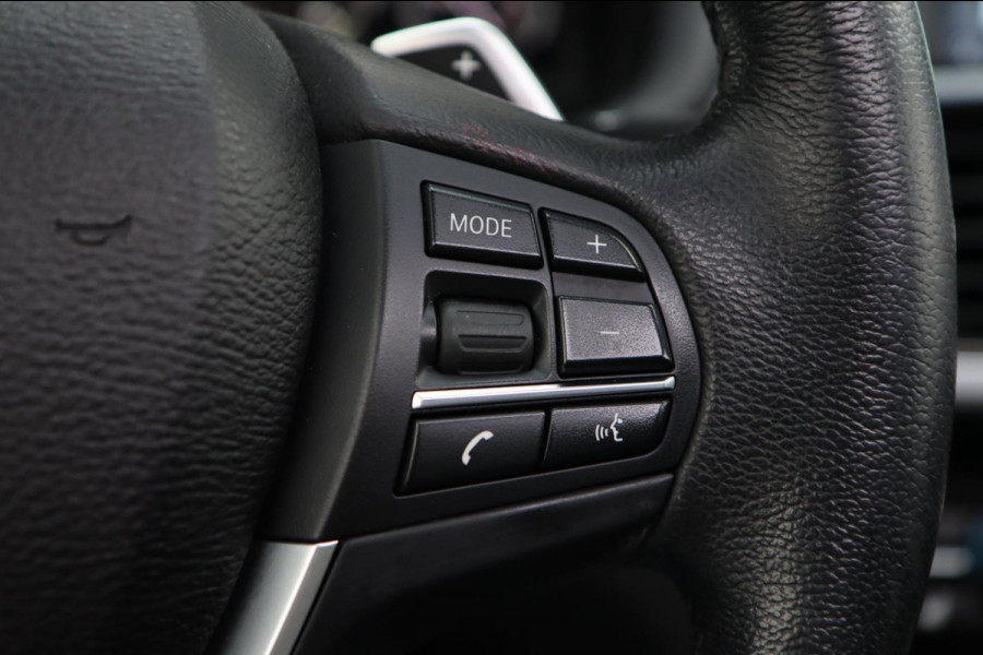 BMW X4 XDrive20i / PANODAK / HUD / KEYLESS / DODEHOEK / MEMORY / 18''