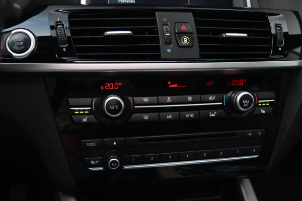 BMW X4 XDrive20i / PANODAK / HUD / KEYLESS / DODEHOEK / MEMORY / 18''