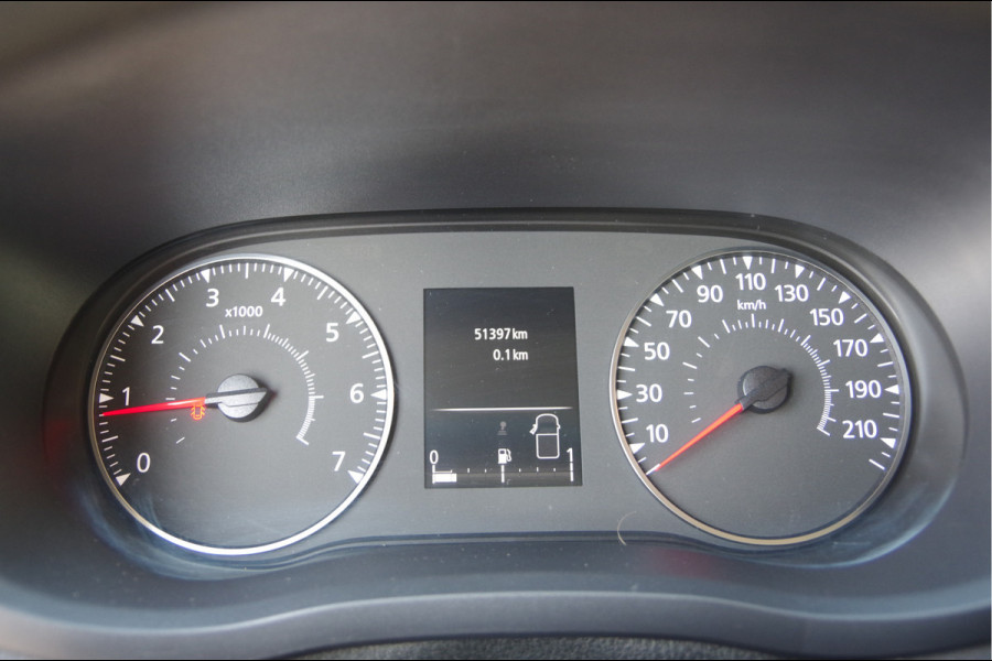 Renault Master T35 2.3 dCi 135PK L2H2 3-ZITS, TREKHAAK, STOELVERW. NAVI, CRUISE, AIRCO, APPLE CARPLAY