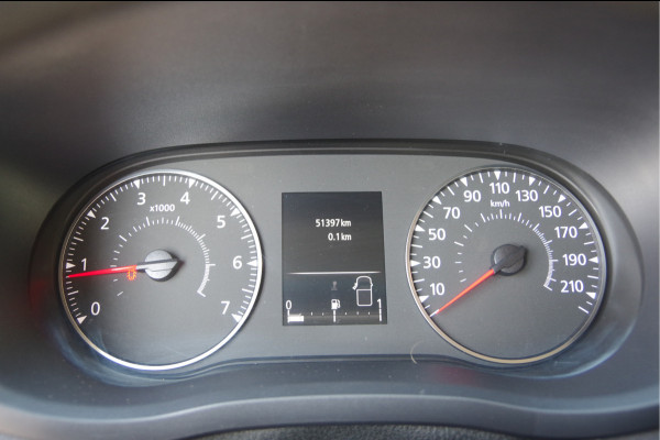 Renault Master T35 2.3 dCi 135PK L2H2 3-ZITS, TREKHAAK, STOELVERW. NAVI, CRUISE, AIRCO, APPLE CARPLAY